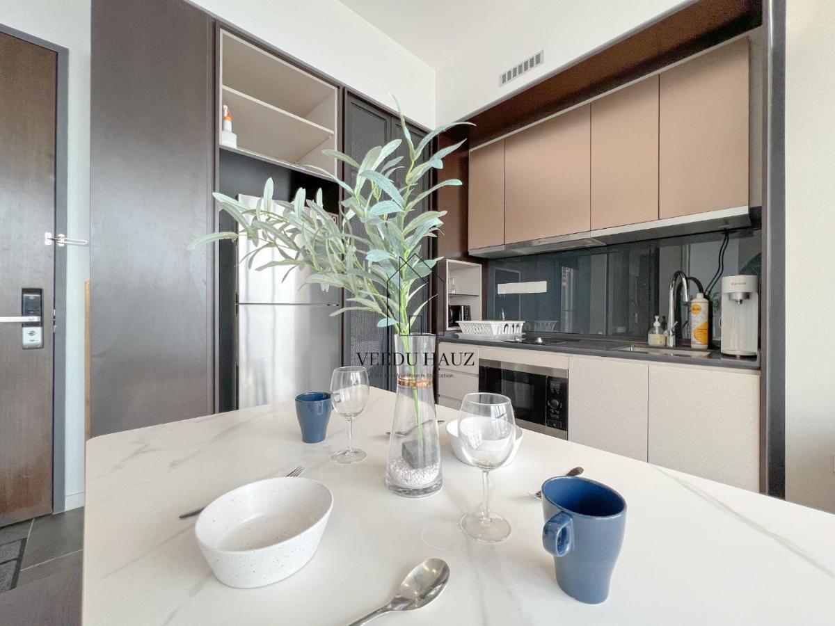Scarletz Suites At Klcc By Veedu Hauz Kuala Lumpur Ngoại thất bức ảnh