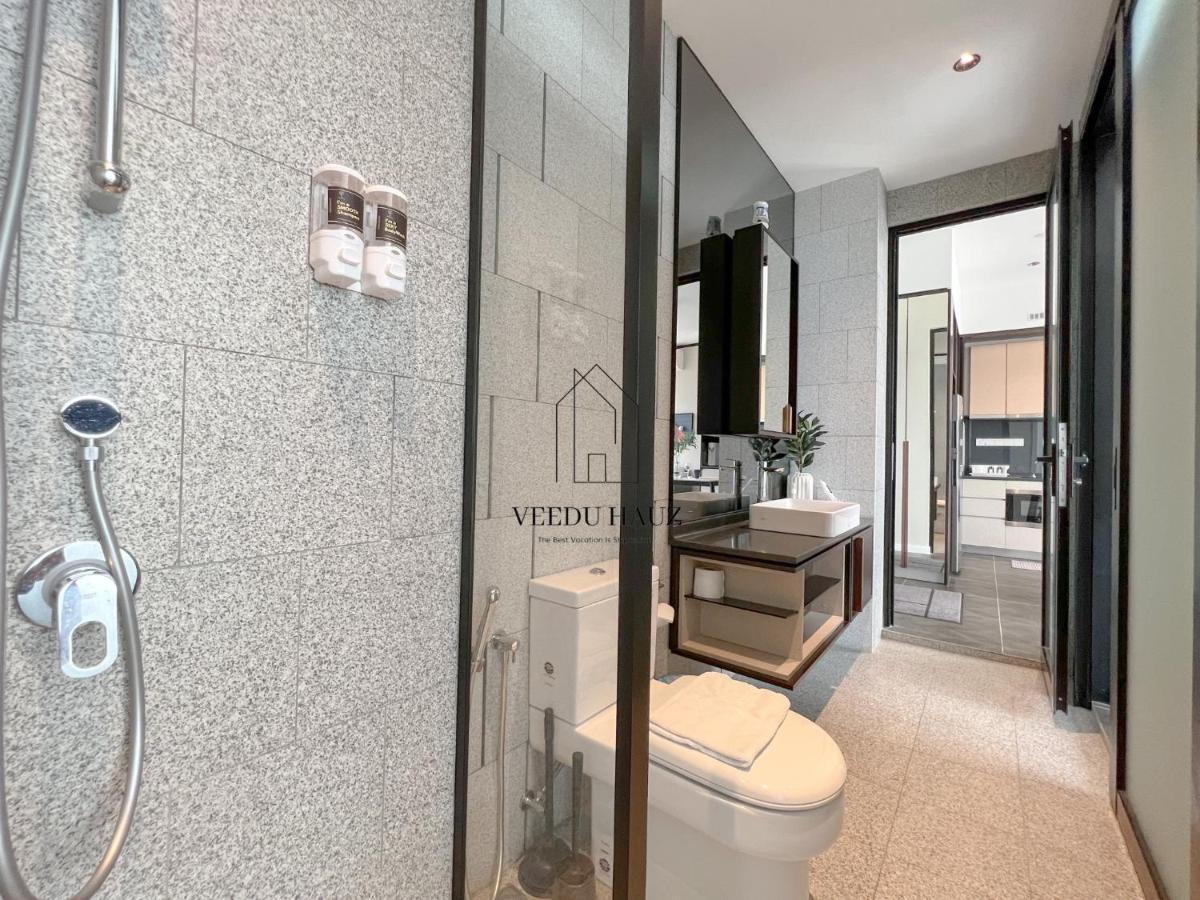 Scarletz Suites At Klcc By Veedu Hauz Kuala Lumpur Ngoại thất bức ảnh
