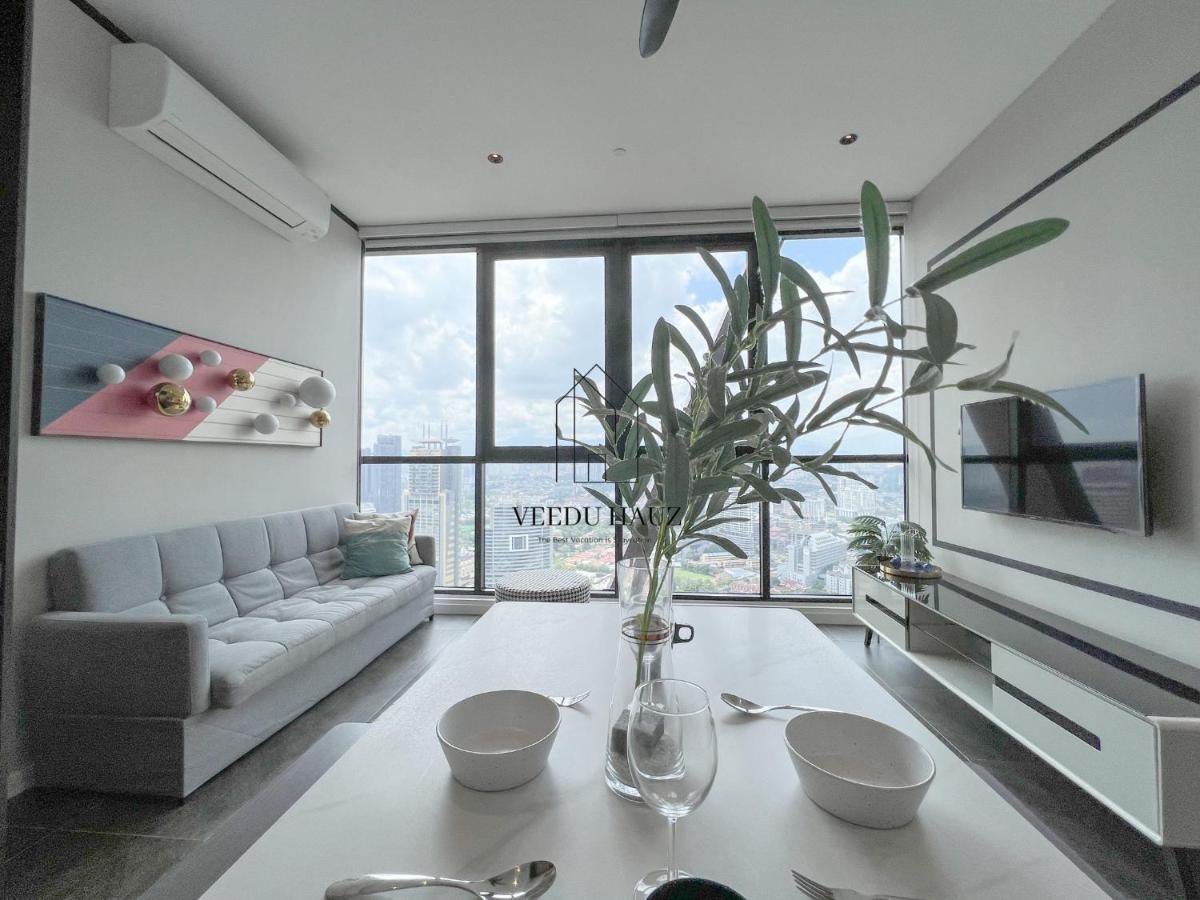 Scarletz Suites At Klcc By Veedu Hauz Kuala Lumpur Ngoại thất bức ảnh