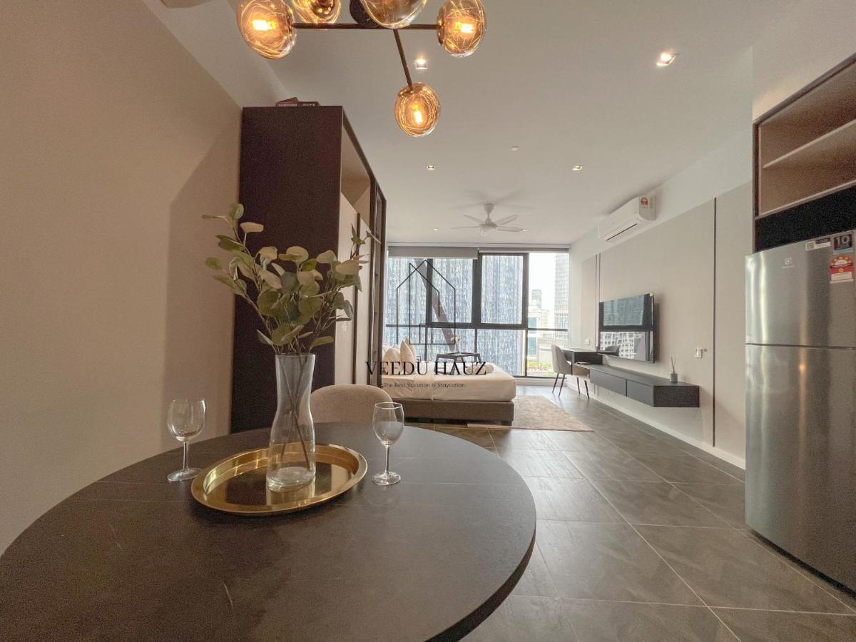 Scarletz Suites At Klcc By Veedu Hauz Kuala Lumpur Ngoại thất bức ảnh