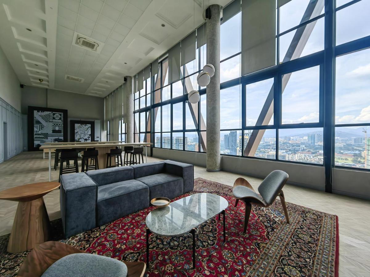 Scarletz Suites At Klcc By Veedu Hauz Kuala Lumpur Ngoại thất bức ảnh