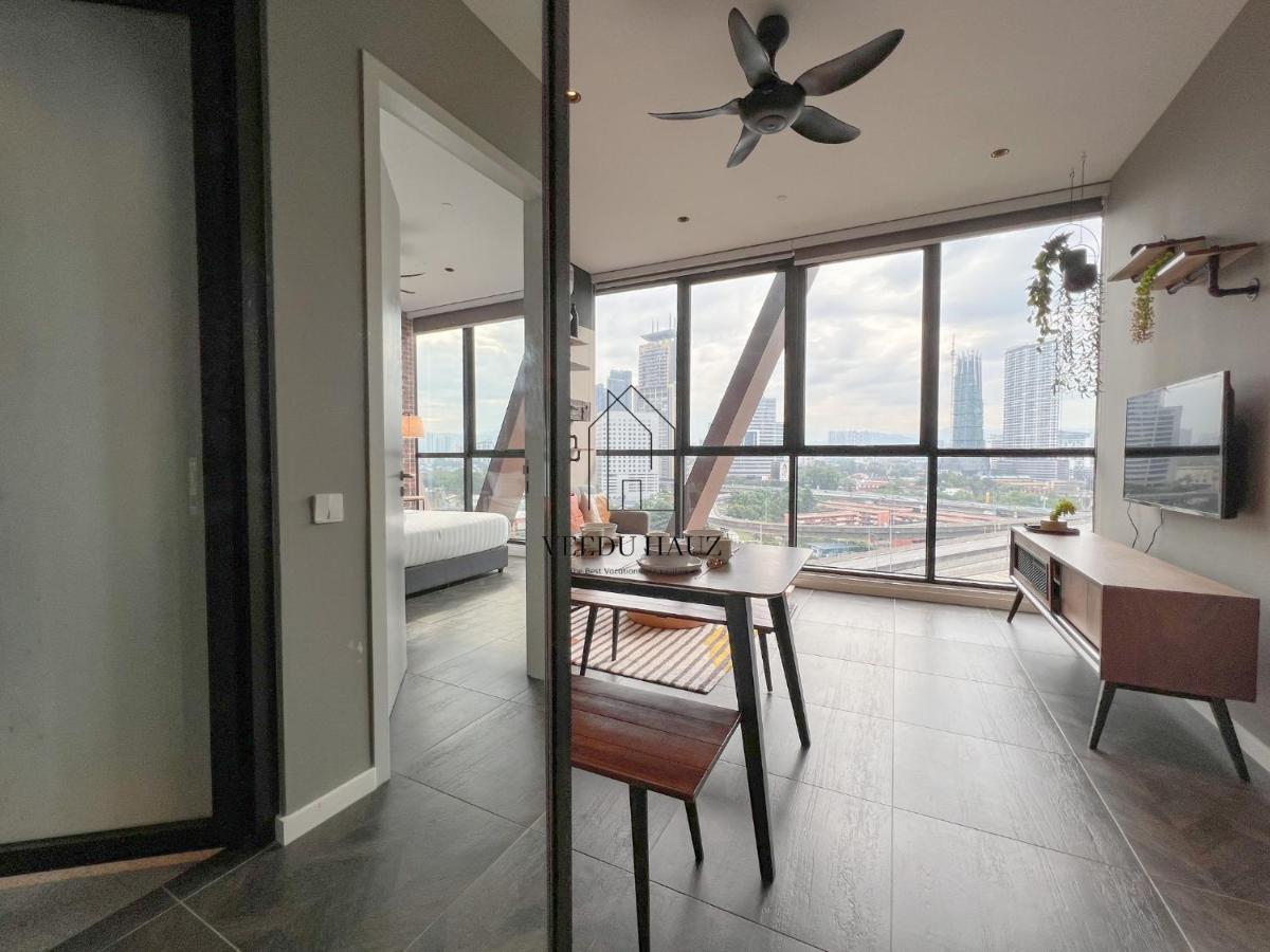 Scarletz Suites At Klcc By Veedu Hauz Kuala Lumpur Ngoại thất bức ảnh