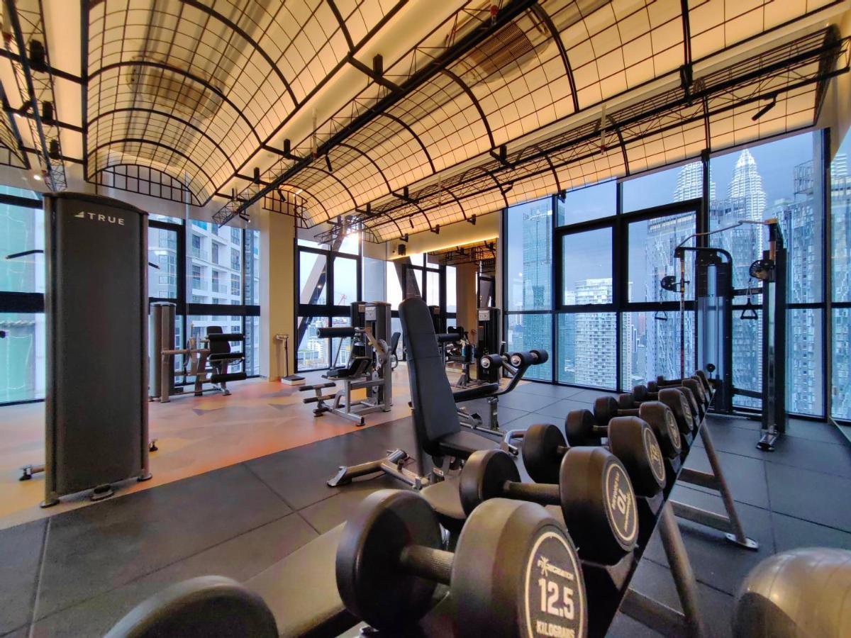 Scarletz Suites At Klcc By Veedu Hauz Kuala Lumpur Ngoại thất bức ảnh