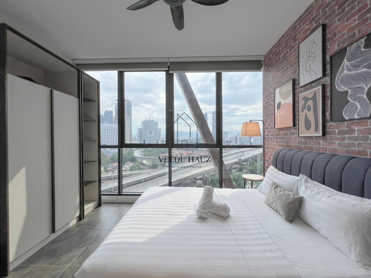 Scarletz Suites At Klcc By Veedu Hauz Kuala Lumpur Ngoại thất bức ảnh