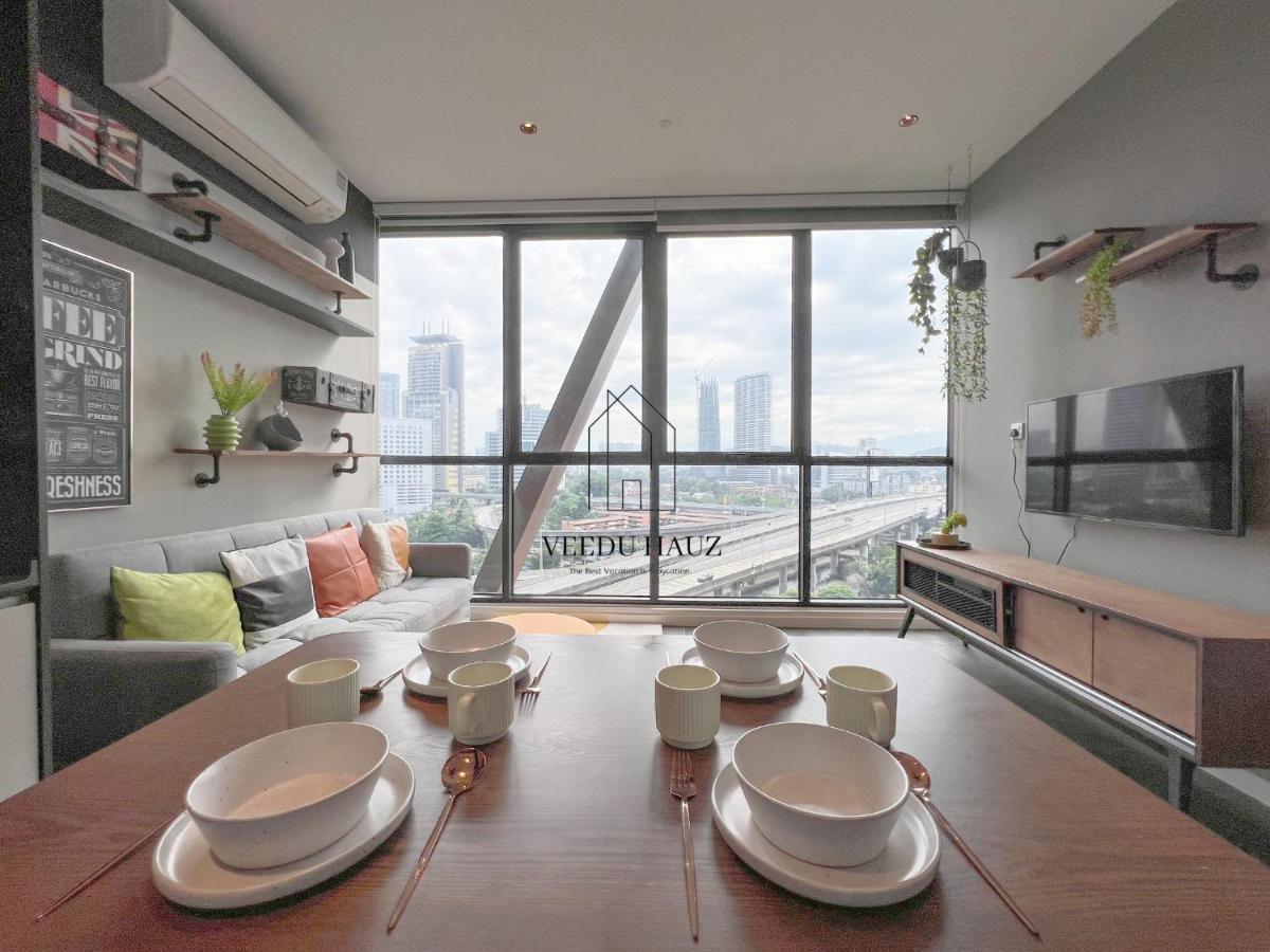Scarletz Suites At Klcc By Veedu Hauz Kuala Lumpur Ngoại thất bức ảnh