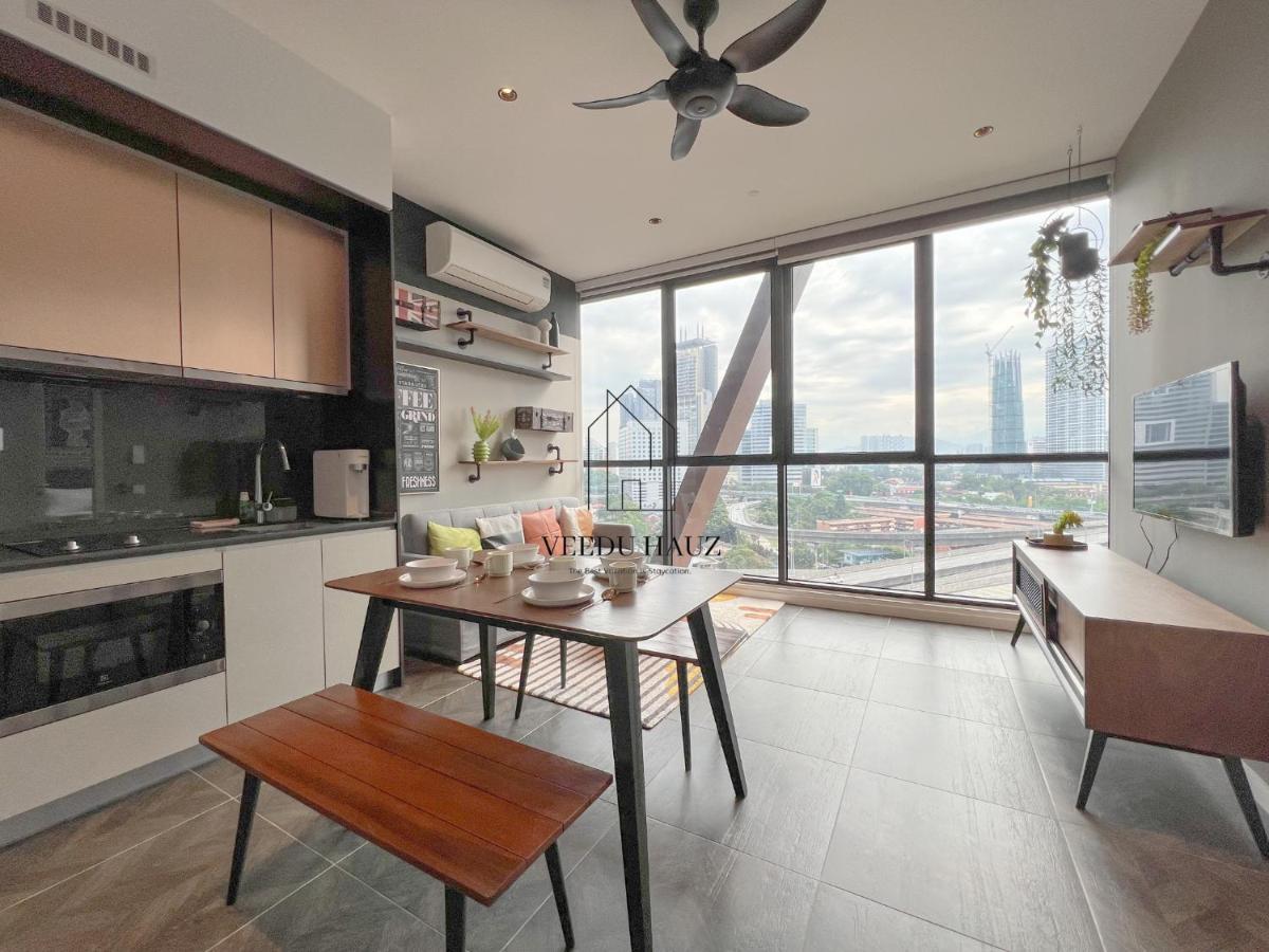 Scarletz Suites At Klcc By Veedu Hauz Kuala Lumpur Ngoại thất bức ảnh